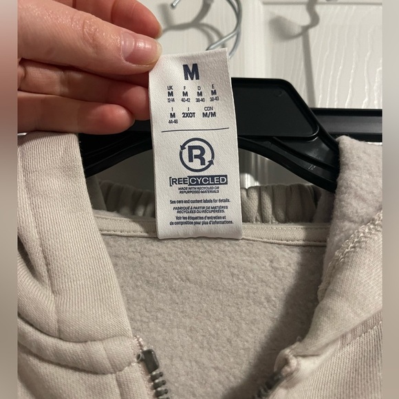 Reebok sweatpants and hoodie in oatmeal - Picture 14 of 15